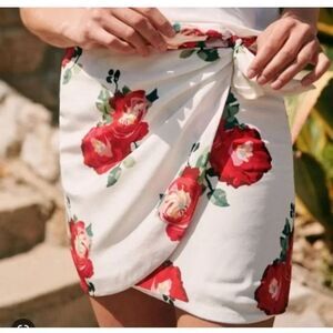 Sezane Pacome Mini in Ecru Peony Floral Silk Tie Wrap Short Skirt 34 /US 2
